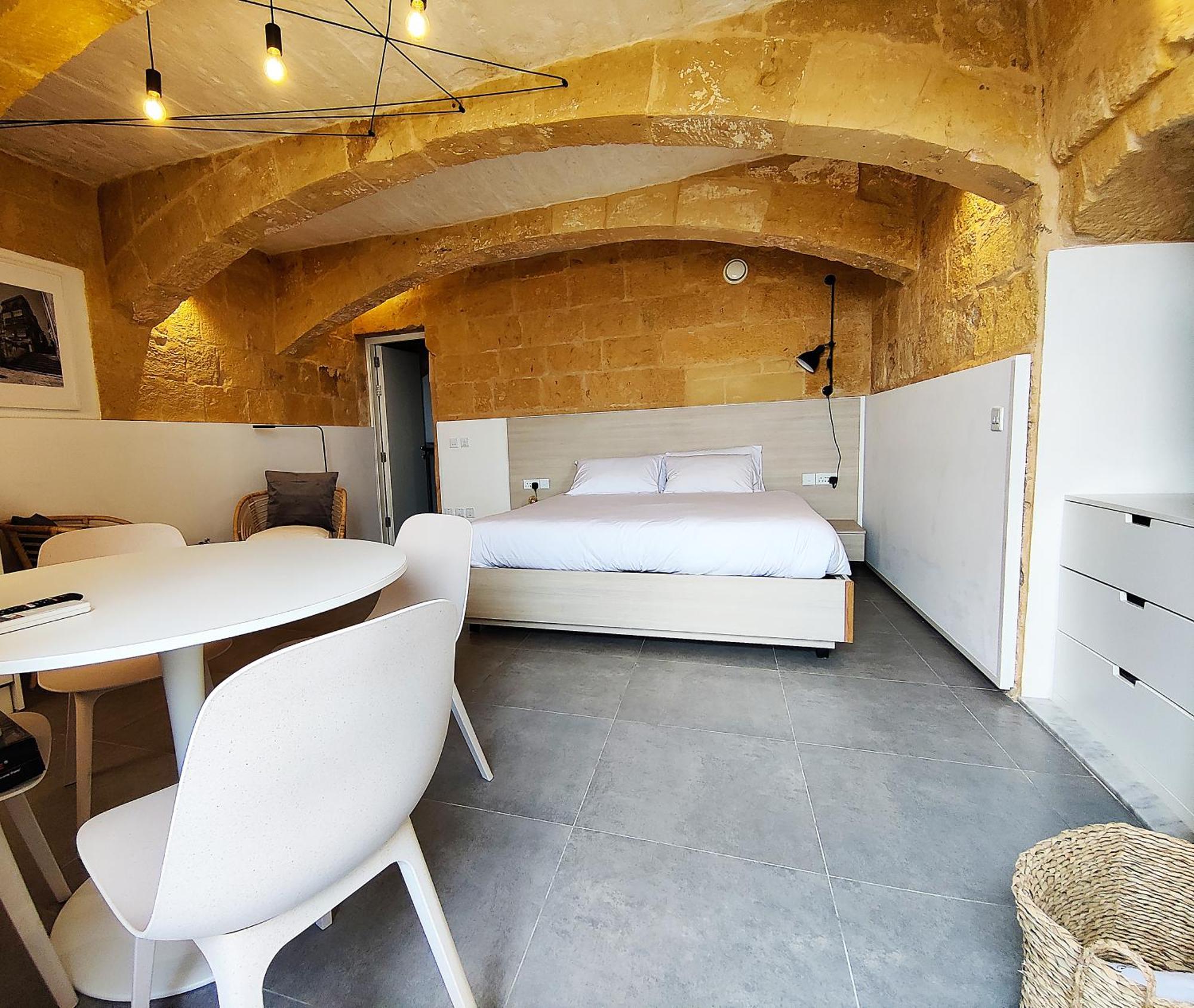 Wave 24 Savynomad Harbour Residence & Private Spa Cave Valletta Exterior photo